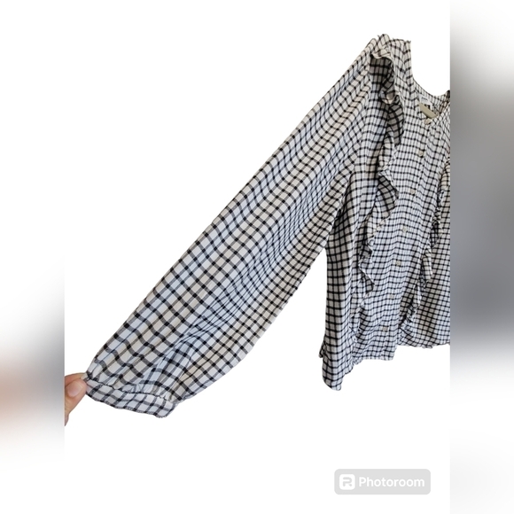 XXL Checkered Long Sleeve Ruffle Button Down Blouse - Picture 4 of 6